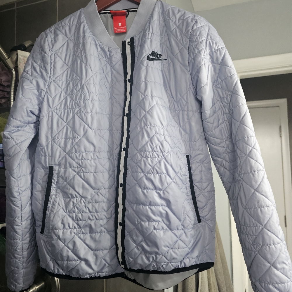 Nike quilted light jacket size S